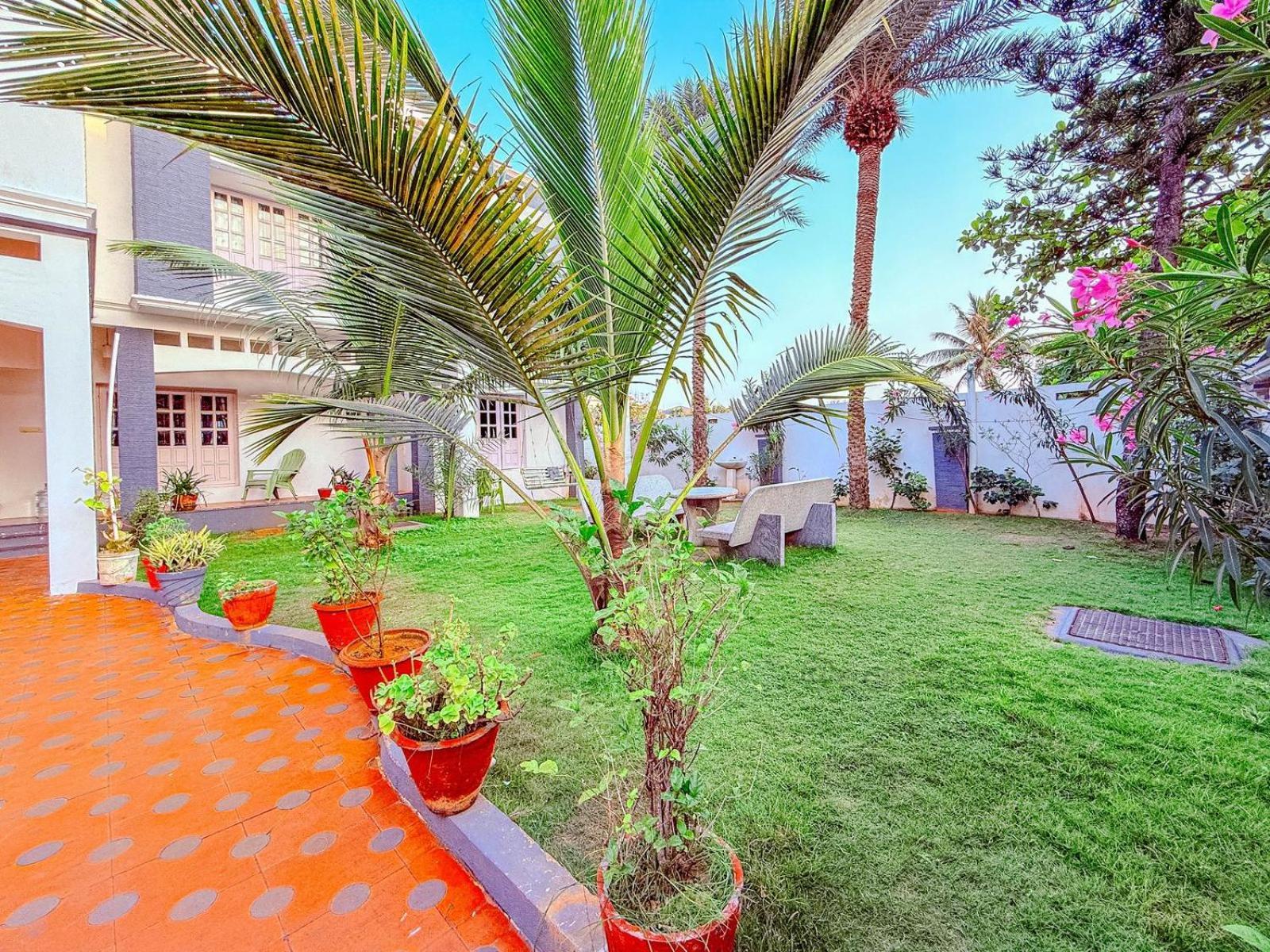 Marvel Times Beach House Csennai Kültér fotó
